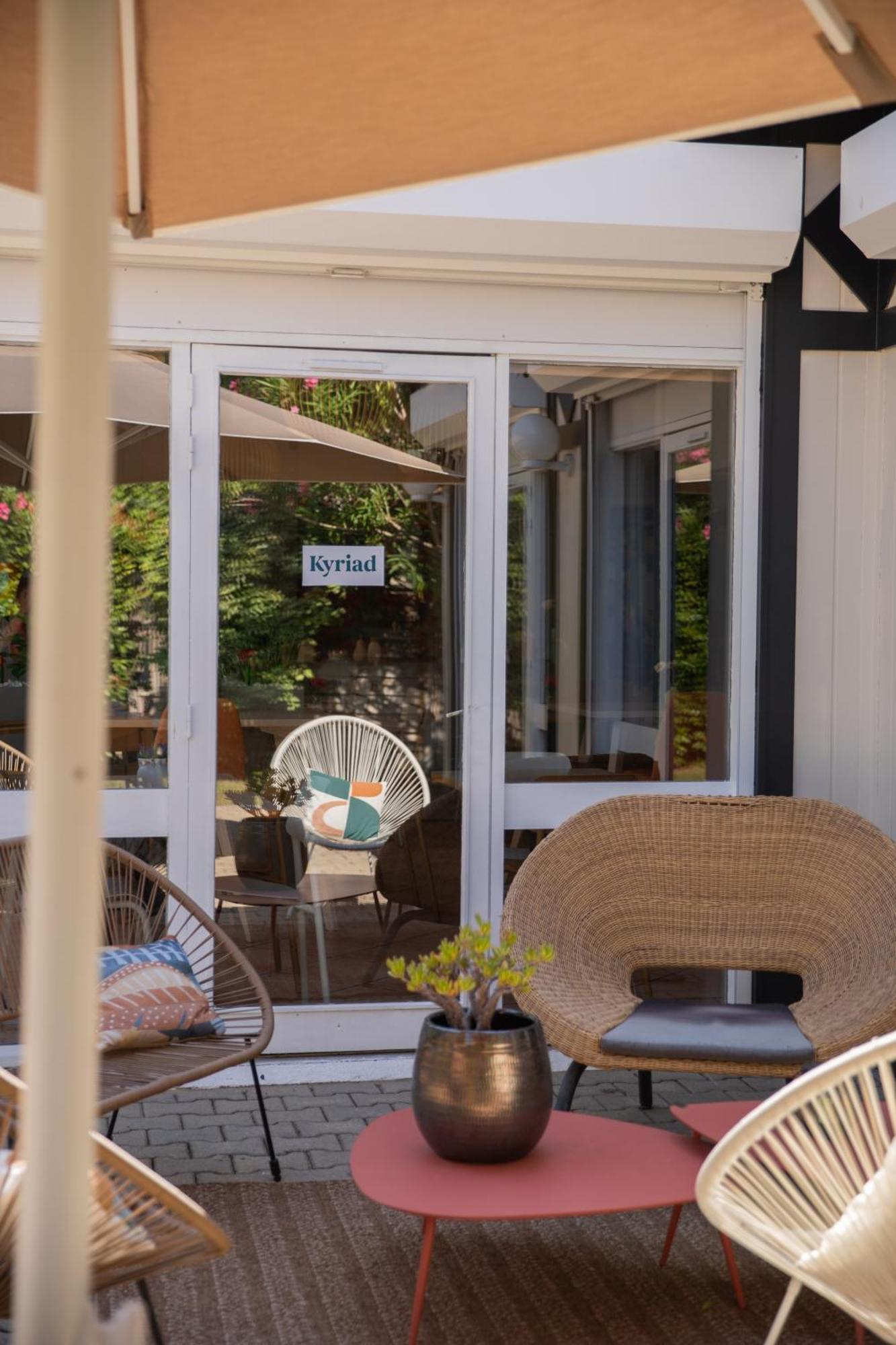 Kyriad Nimes Ouest A9 Exterior foto