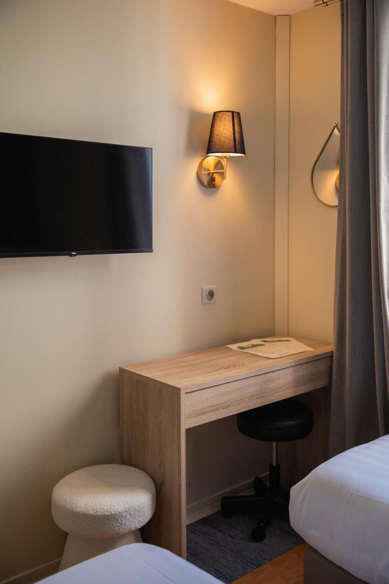 Kyriad Nimes Ouest A9 Exterior foto